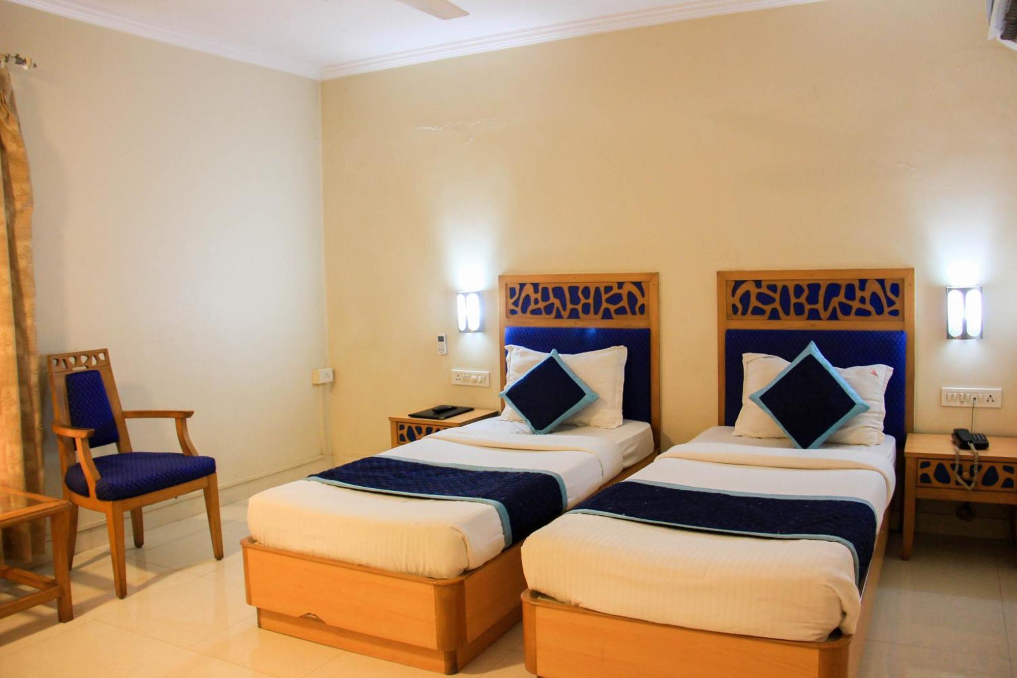 The Ambassador Hotel Pune Zewnętrze zdjęcie