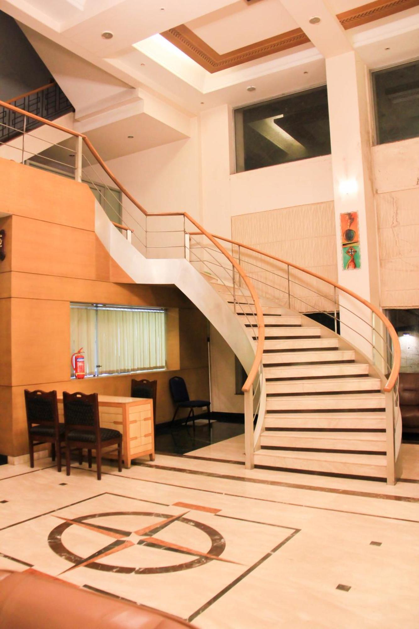The Ambassador Hotel Pune Zewnętrze zdjęcie